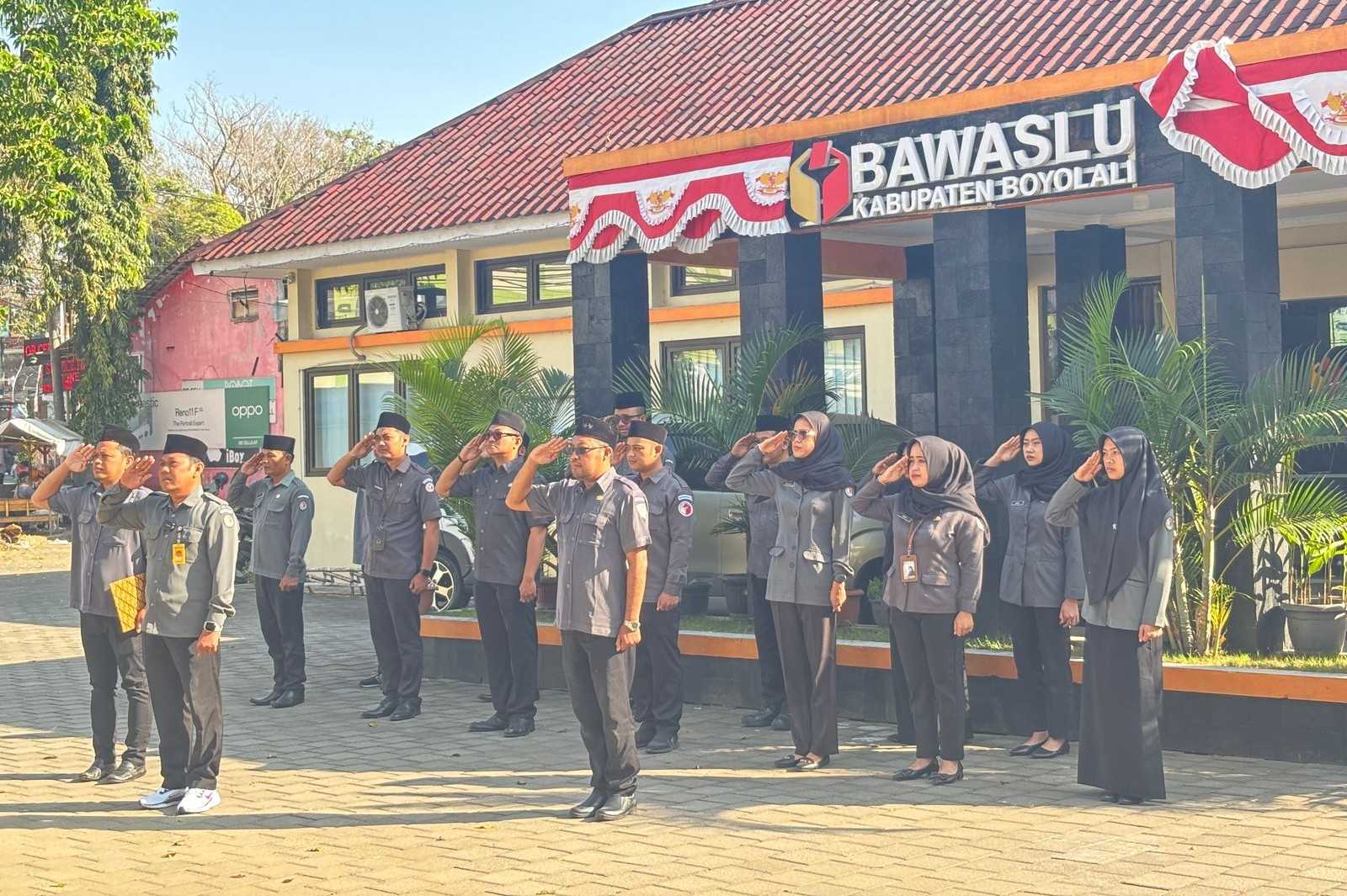 Bawaslu Boyolali Laksanakan Apel Pagi,