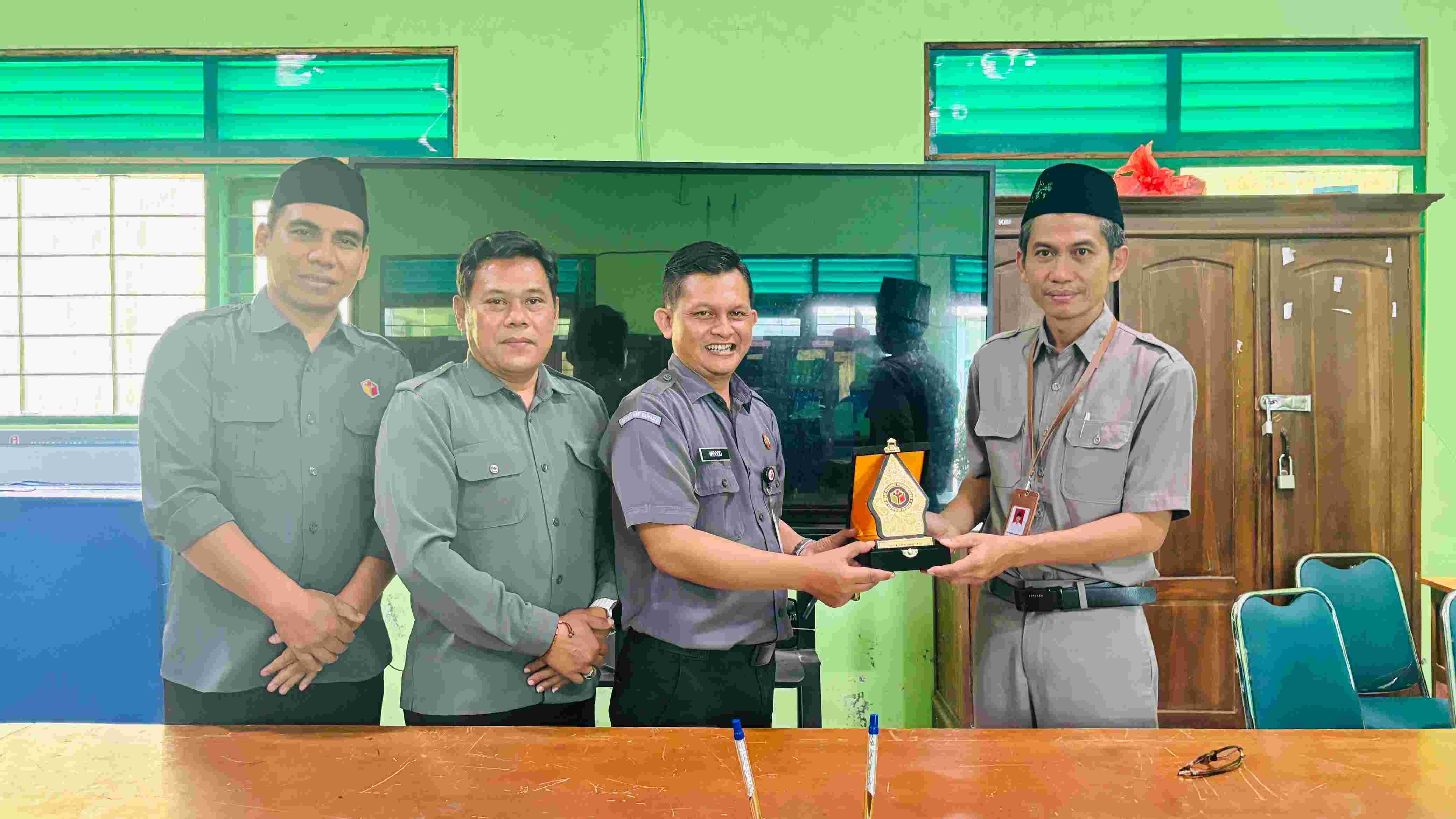 Bawaslu Gaet SMK Karya Nugraha