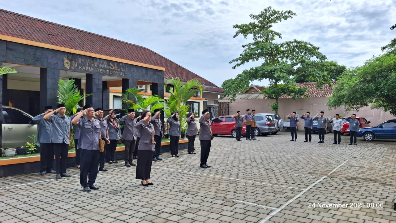 Suasana apel pagi Bawaslu Boyolali.
