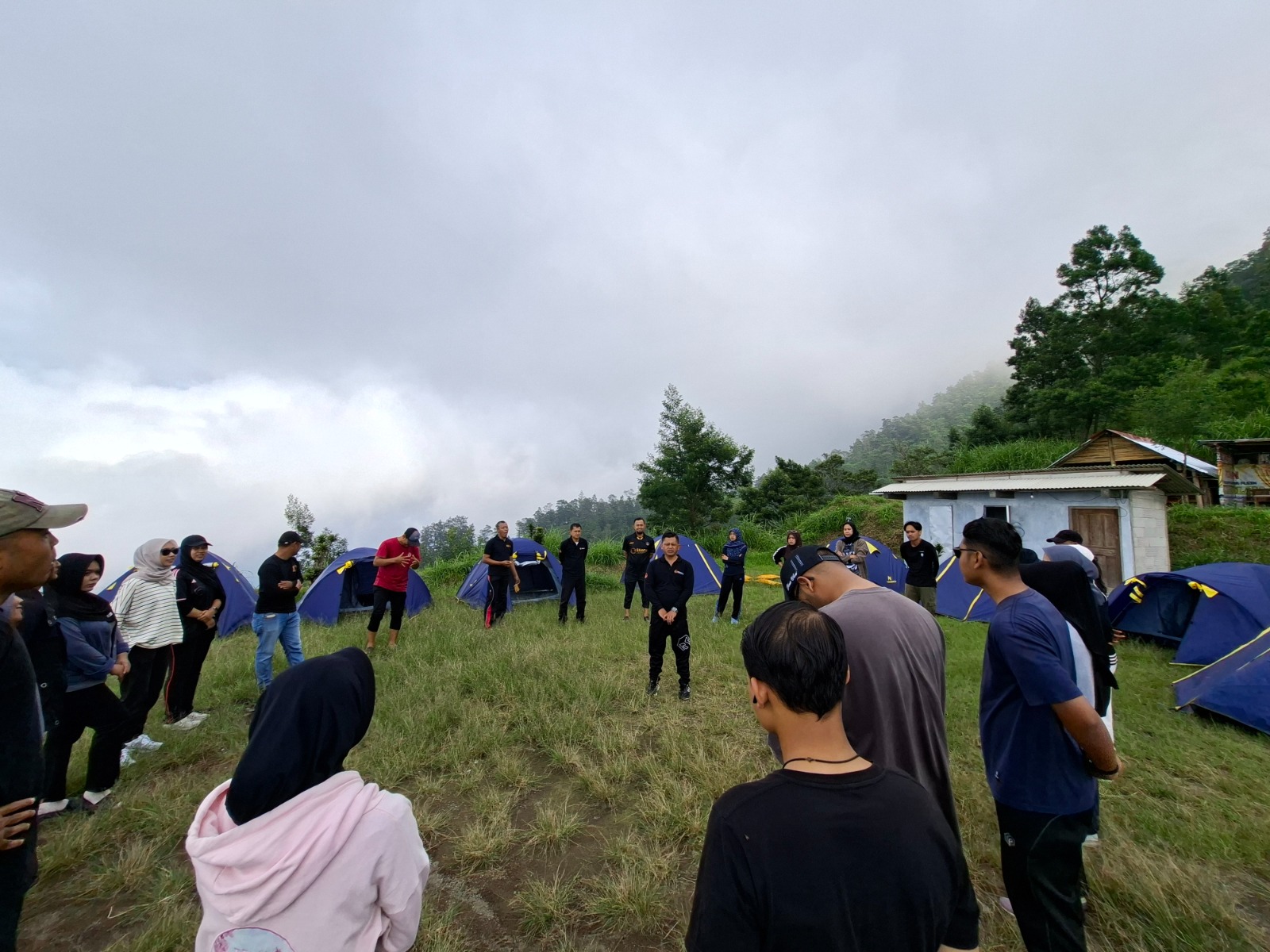Widodo (tengah) saat membuka acara Kemah Bhakti Pengawasan.