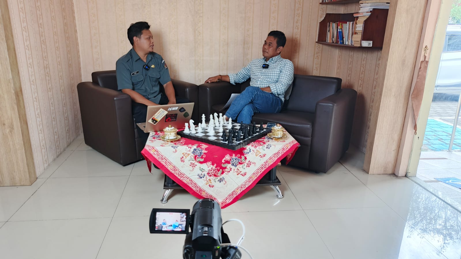 Muhamad Mahmudi (kanan) saat menjadi narasumber dalam podcast.