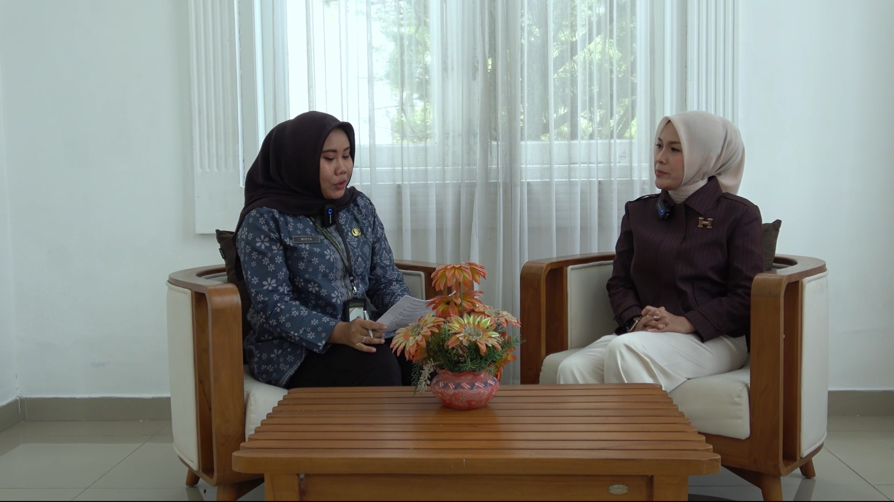 Dwi Fajar Nirwana (kanan) saat menjadi narasumber dalam Podcast Spesial Hari Kartini.