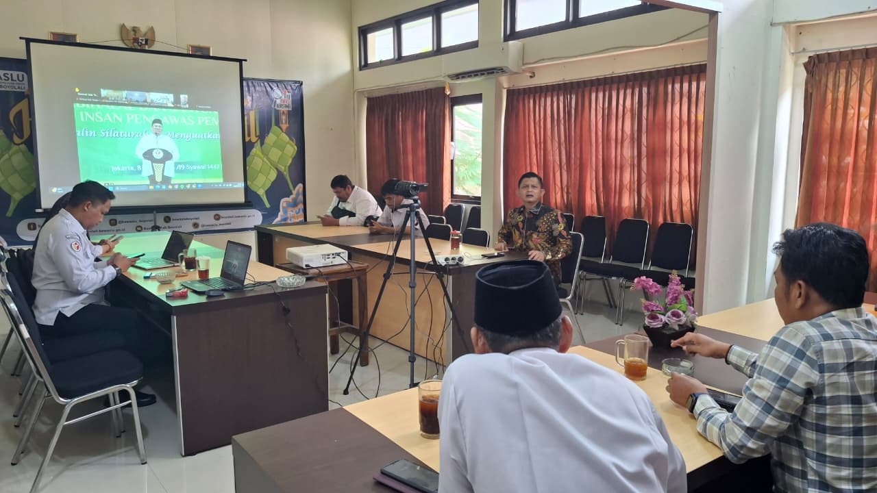 Bawaslu Boyolali Ikuti Halal Bihalal Virtual Bawaslu RI.