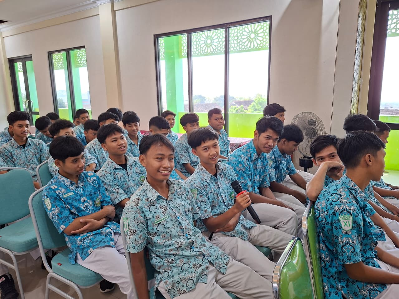 Antusiasme siswa MAN 1 Boyolali saat melakukan uji petik mandiri.