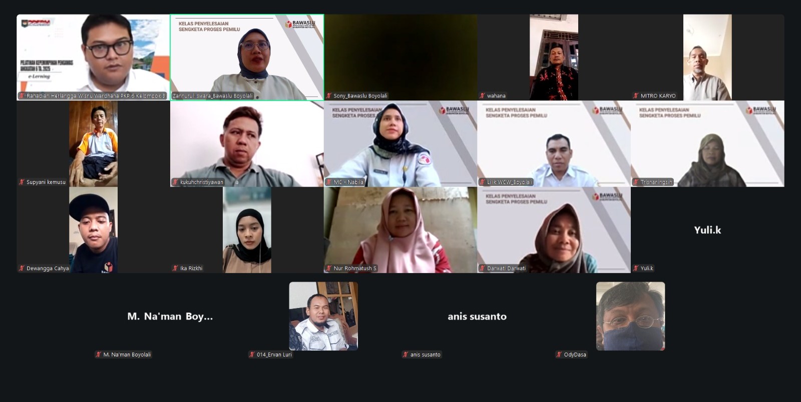 Rahadian Herlangga Wisnu Wardhana (kiri atas) saat mengisi materi kelas sengketa.