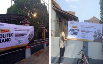 Panwascam Teras Pasang Spanduk Tolak Politik Uang