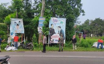Panwascam Nogosari Bersihkan APK