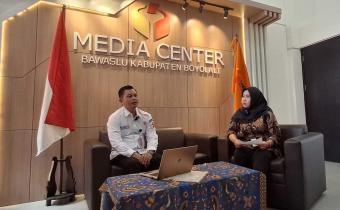 Podcast "Menjaga Suara Rakyat"