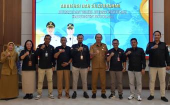 Audiensi dengan Bupati