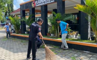 Bawaslu Boyolali Gelar Jumat Bersih