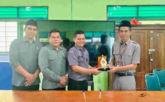 Bawaslu Gaet SMK Karya Nugraha