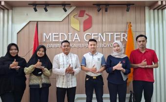 Muhamad Mahmudi (ketiga dari kiri) saat menerima kunjungan pengurus Saka Adhyasta Pemilu.