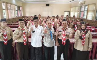 Sesi foto bersama di sela-sela kegiatan.