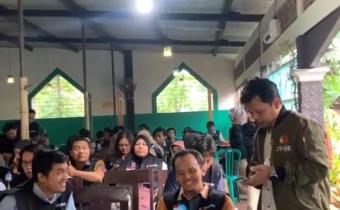 Parjono (kedua dari kanan) saat mengikuti kegiatan bumbingan teknis.