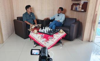 Muhamad Mahmudi (kanan) saat menjadi narasumber dalam podcast.