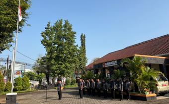 Suasana khidmat apel pagi Bawaslu Boyolali.