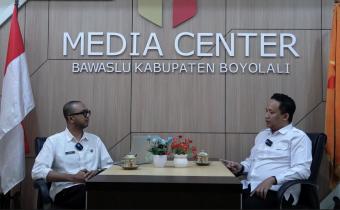 Tedjo Dwijanto (kanan) saat menjadi narasumber dalam podcast.