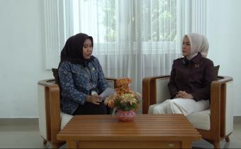 Dwi Fajar Nirwana (kanan) saat menjadi narasumber dalam Podcast Spesial Hari Kartini.