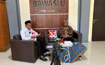 Bramastia (kanan), saat menjadi narasumber dalam podcast.