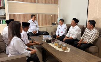 M. Syawalludin (tengah), saat menerima kunjungan dari Bawaslu Boyolali.