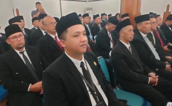 Tedjo Dwijanto (tengah), saat menghadiri Malam Tirakatan Kemerdekaan.